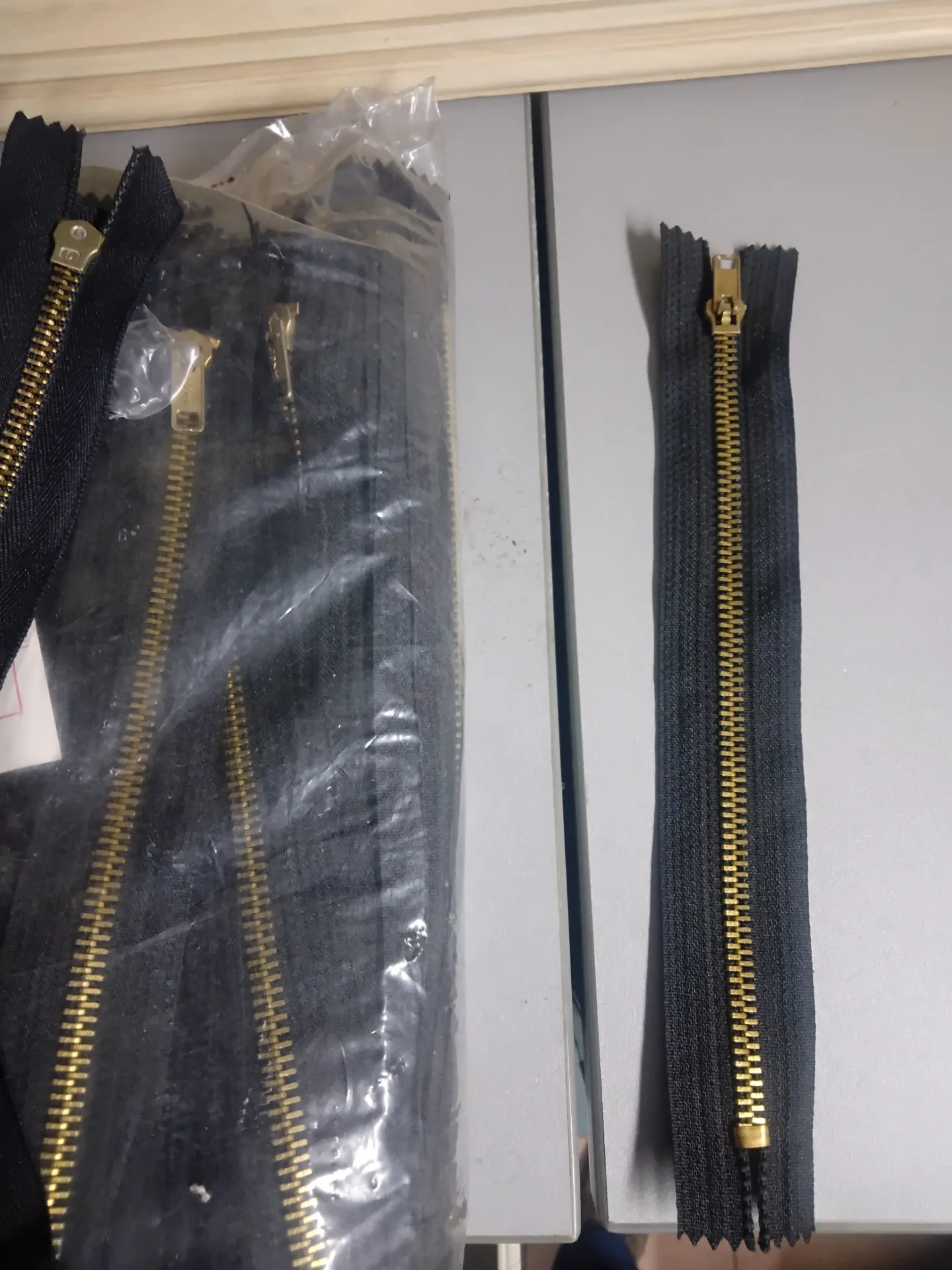 Cierre Bronce N18 Negro