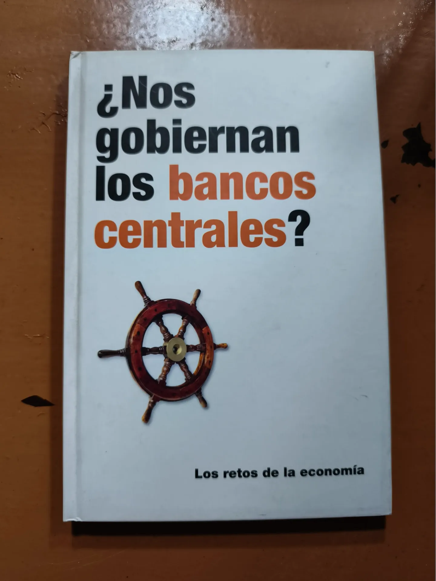 ¿Nos Gobiernan los Bancos Centrales? Enrique J. Sotelo