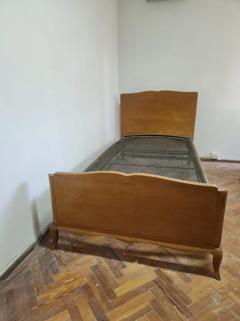 Cama Individual Madera y camastro hierro